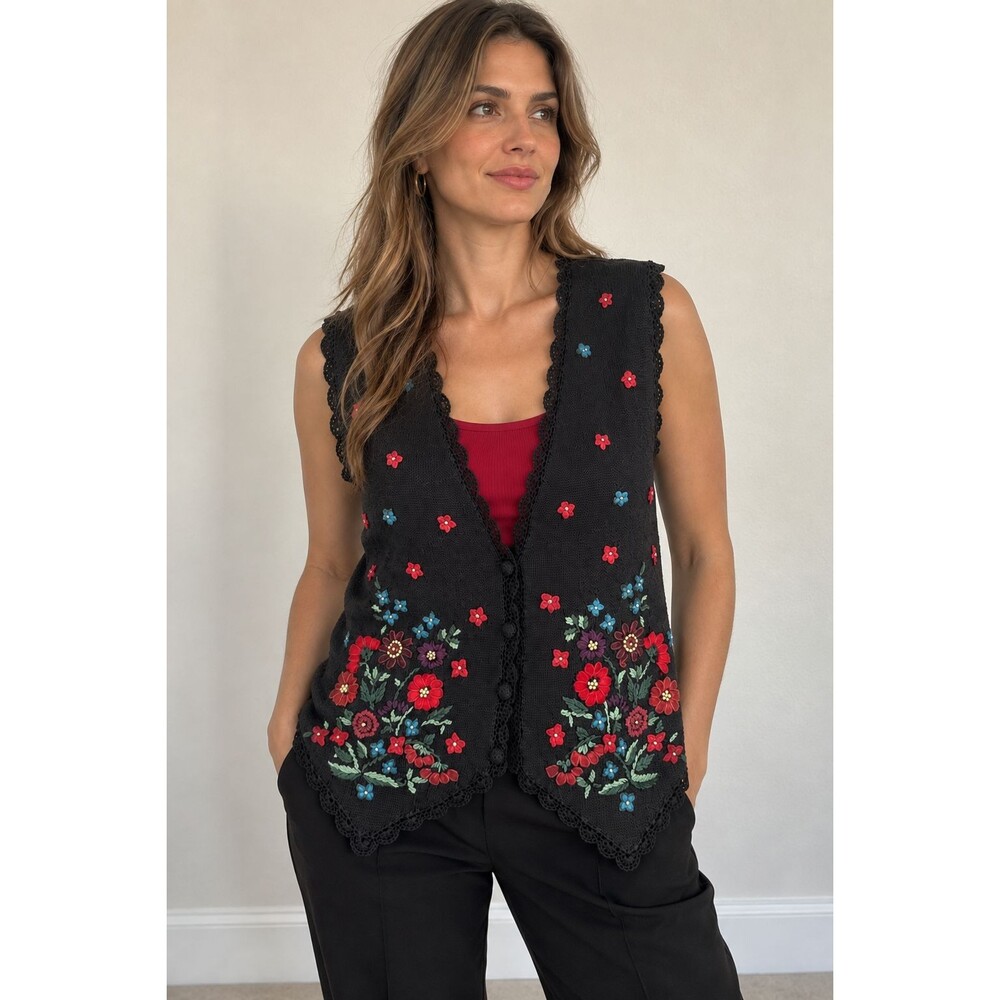 Erika Women’s L Black Floral Embroidered Knit Vest Boho Cottagecore Layering Top